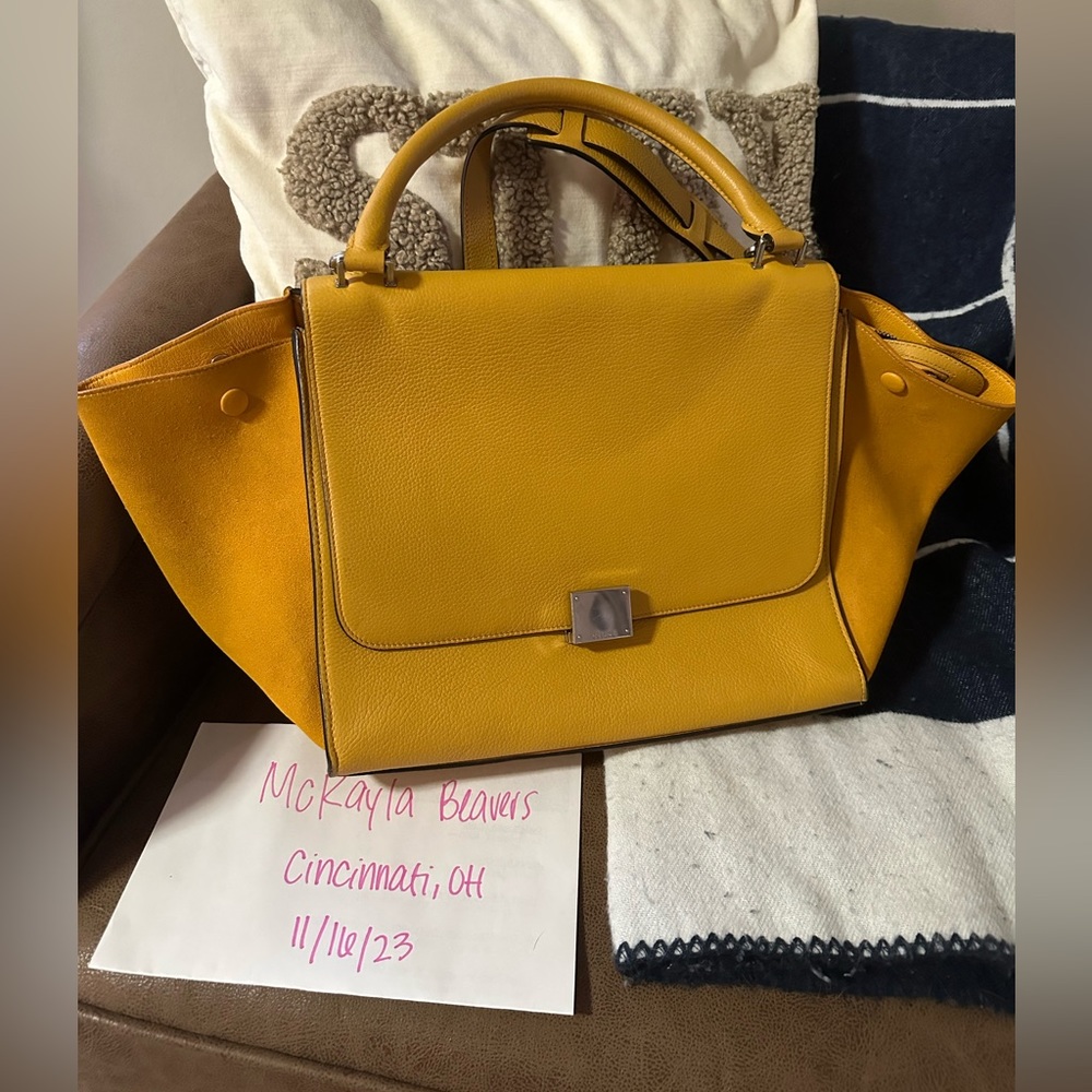 Céline Trapeze Bag Medium in Yellow